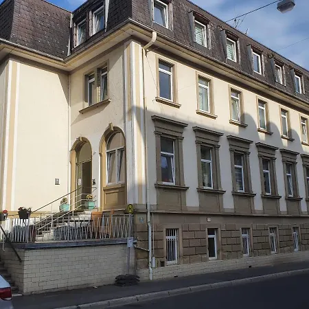 Apartment Park Ferienwohnung Mit Terrasse *