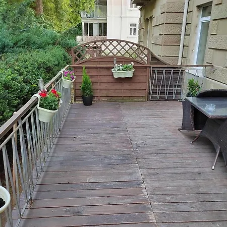 Park Ferienwohnung Mit Terrasse *